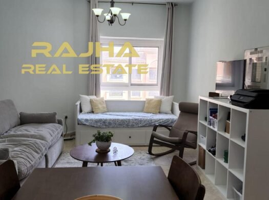 Furnished 2BR | Pool View | Walk to Circle Mall